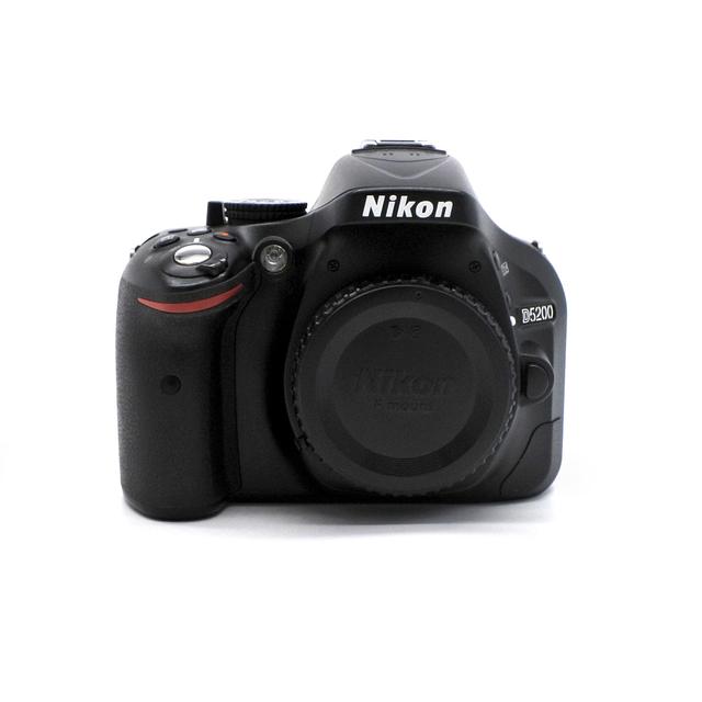 Зеркальный фотоаппарат Nikon D5200 Body (состояние 4+) (б/у)
